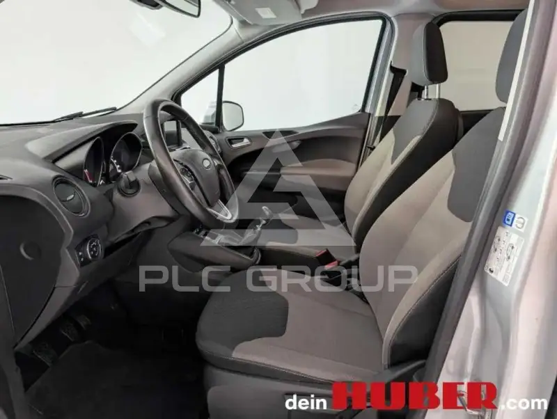 2021 Ford Tourneo