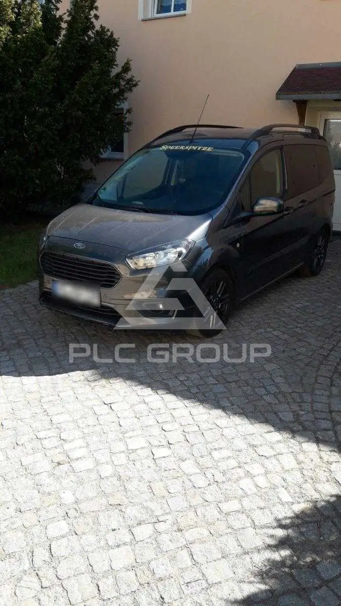 2021 Ford Tourneo