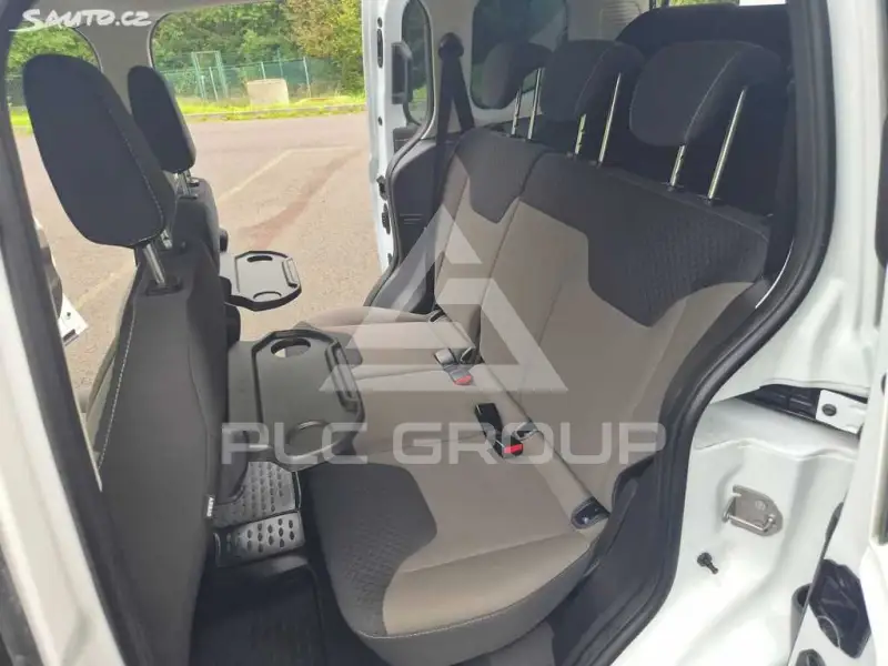 2021 Ford Tourneo