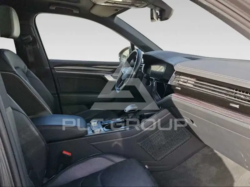 2021 Volkswagen Touareg