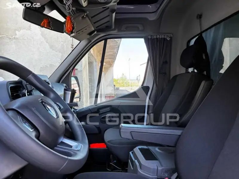 2021 Renault Master