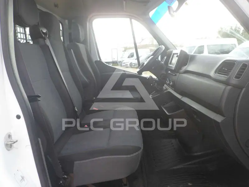 2021 Renault Master