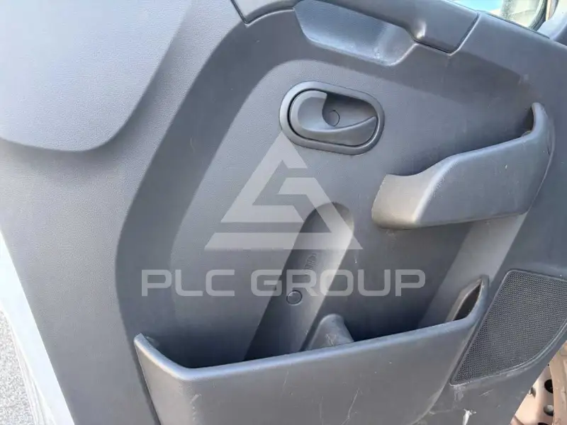 2021 Renault Master