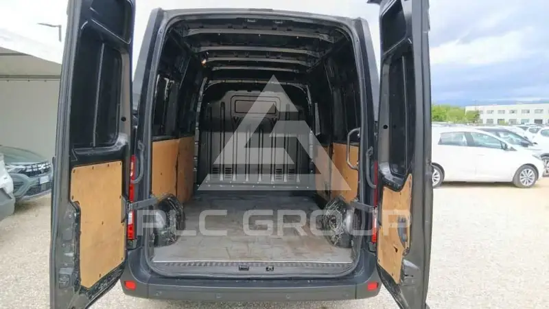 2021 Renault Master