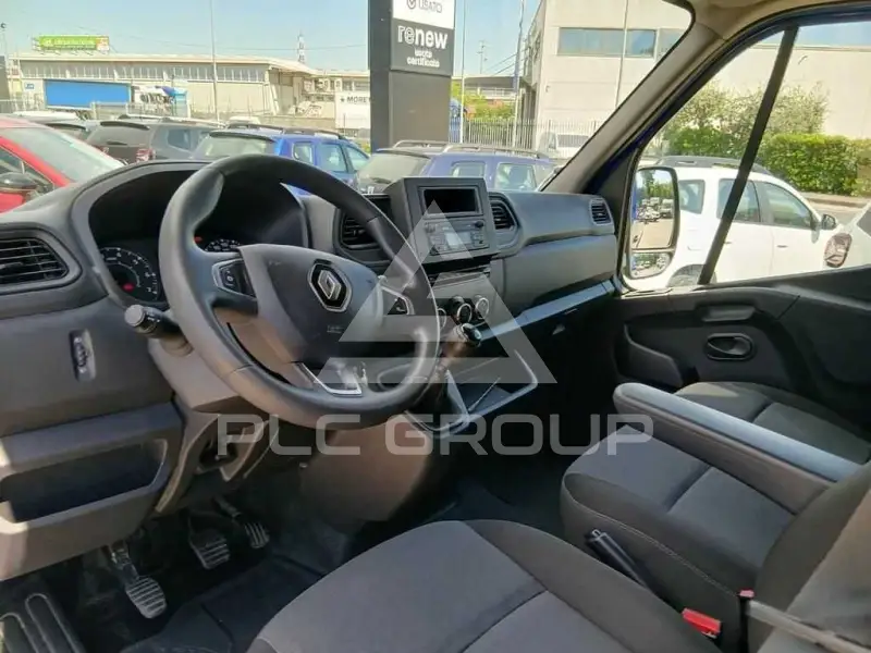2021 Renault Master