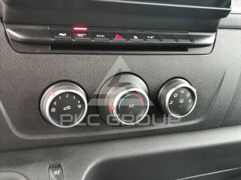 2021 Renault Master