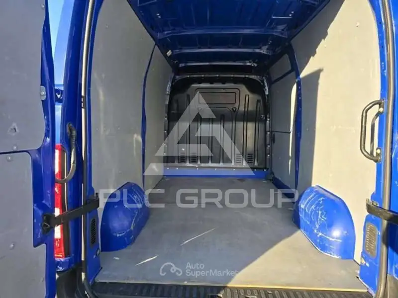 2021 Renault Master