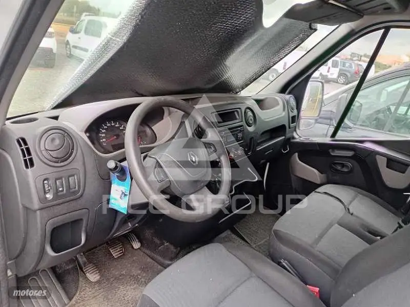 2021 Renault Master