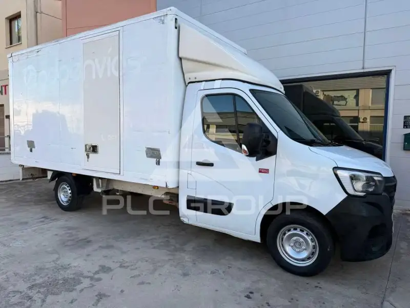 2021 Renault Master