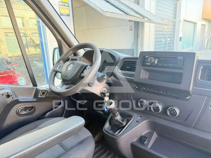 2021 Renault Master