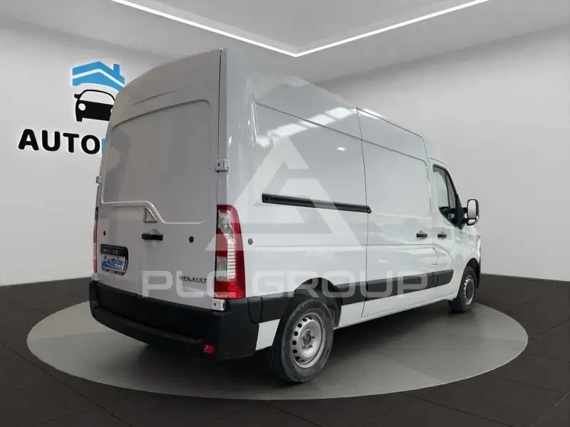 2021 Renault Master