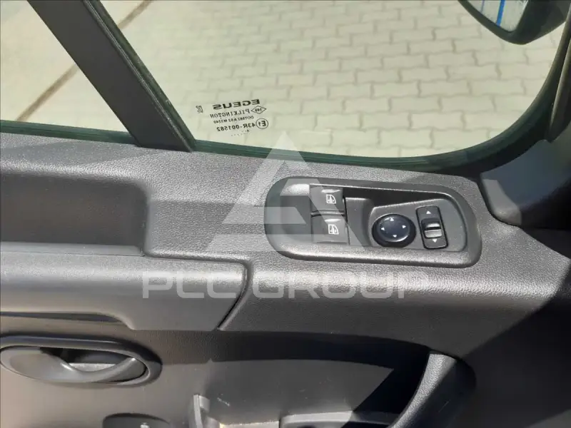 2021 Renault Master