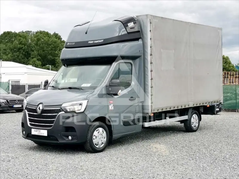 2021 Renault Master