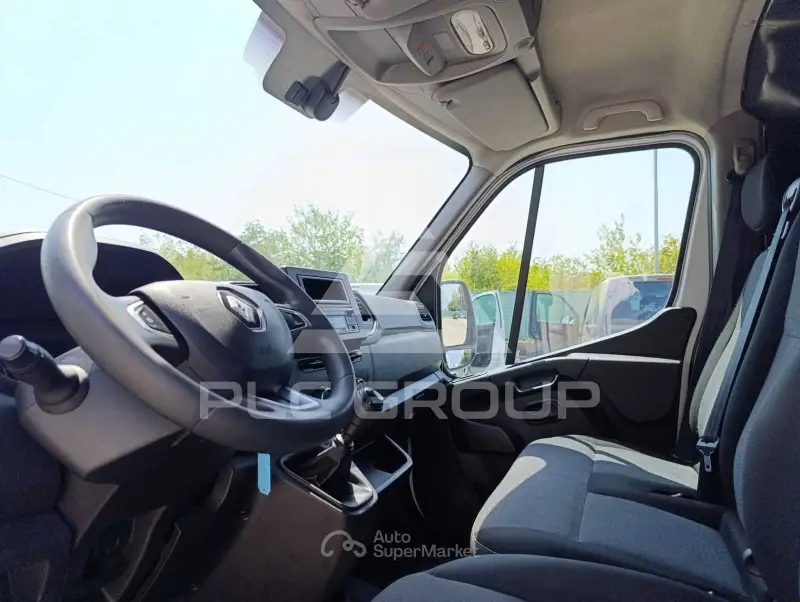 2021 Renault Master