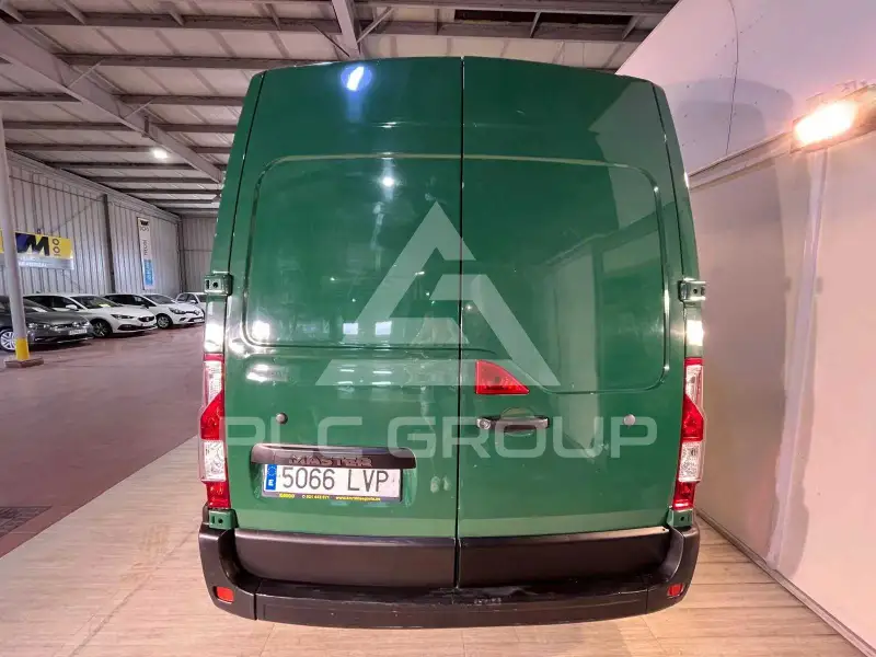 2021 Renault Master