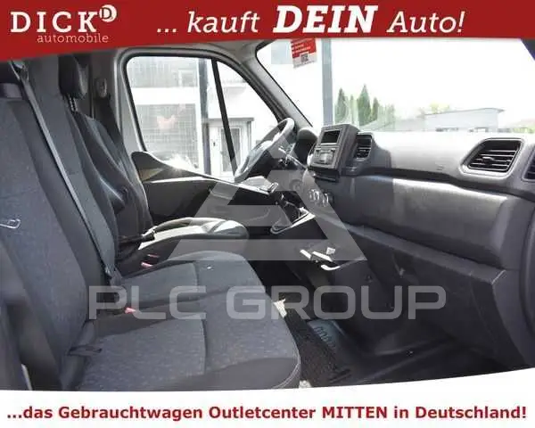 2021 Opel Movano