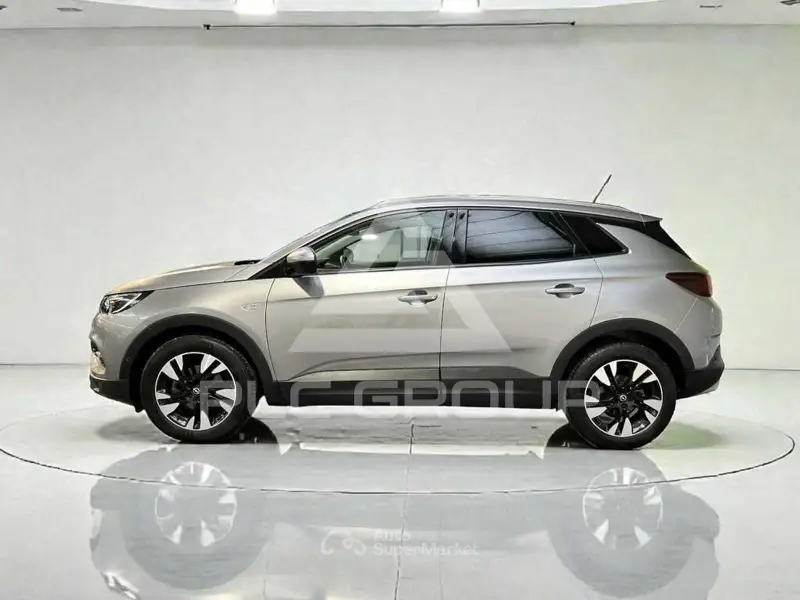 2021 Opel GrandlandX