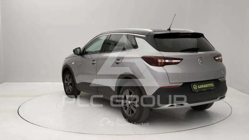 2021 Opel GrandlandX