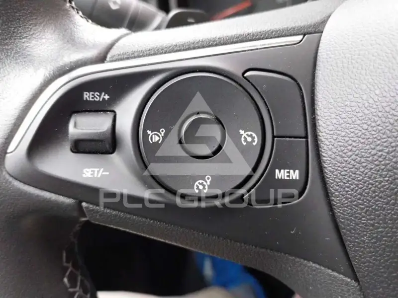 2021 Opel GrandlandX