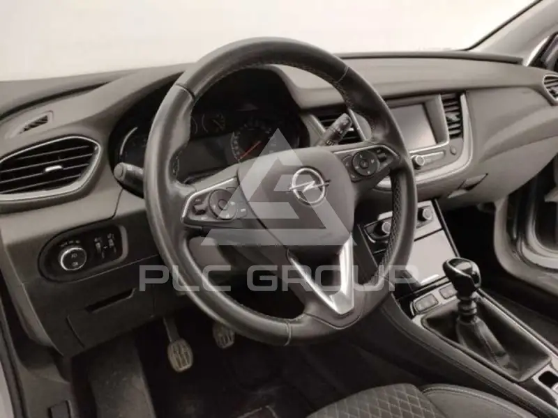 2021 Opel GrandlandX