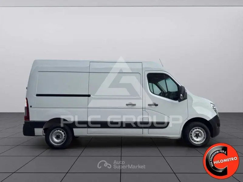 2022 Nissan Interstar
