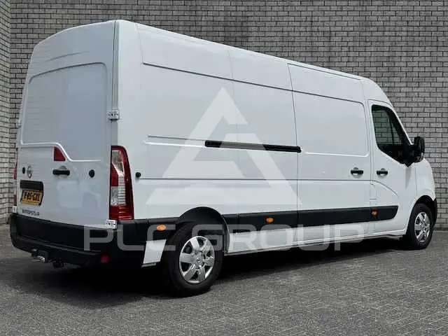 2022 Nissan Interstar
