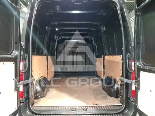 2022 Nissan Interstar