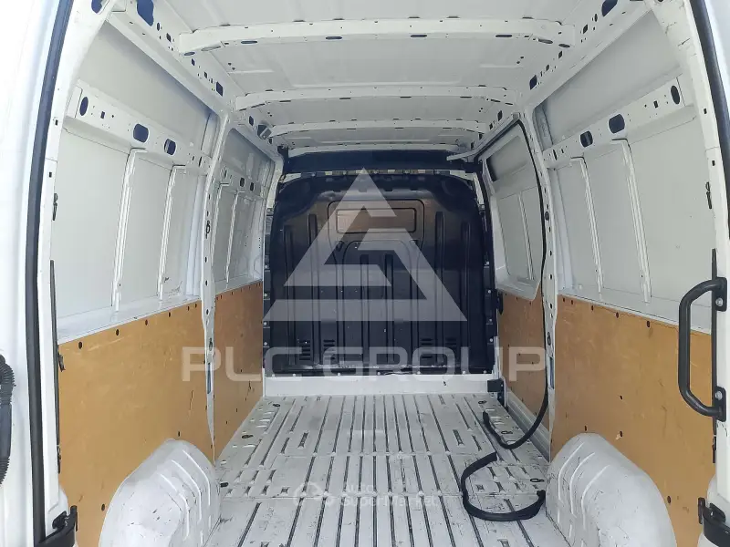 2022 Nissan Interstar
