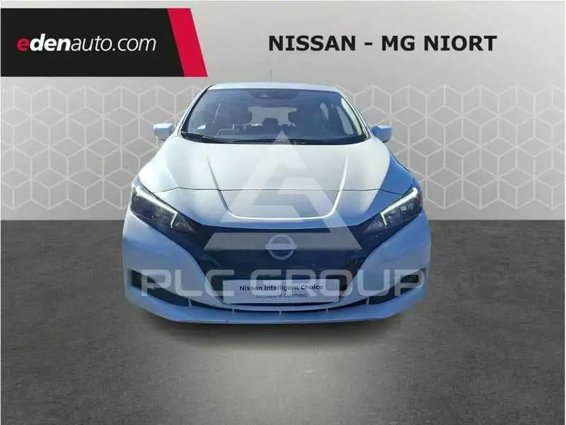 2022 Nissan LEAF