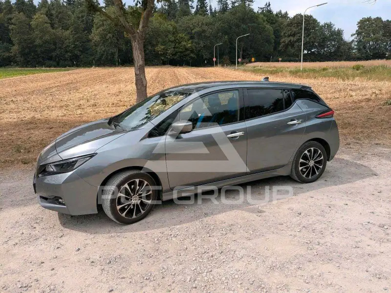 2022 Nissan LEAF