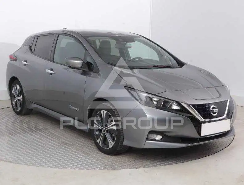 2022 Nissan LEAF