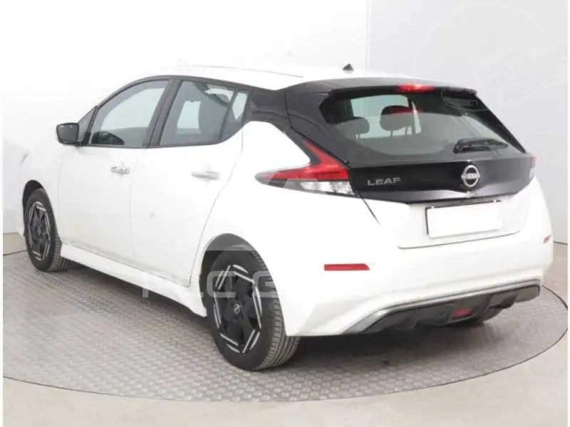 2022 Nissan LEAF