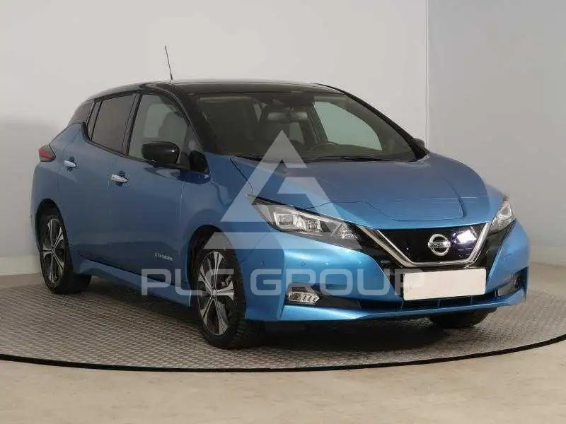 2022 Nissan LEAF