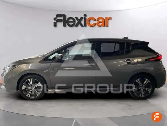 2022 Nissan LEAF