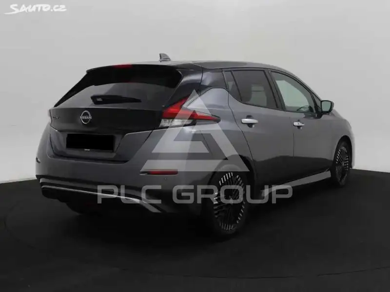 2022 Nissan LEAF
