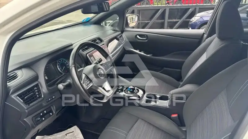 2022 Nissan LEAF