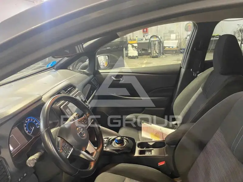 2022 Nissan LEAF