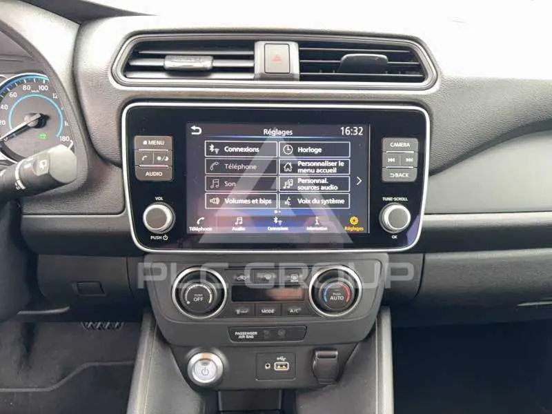 2022 Nissan LEAF