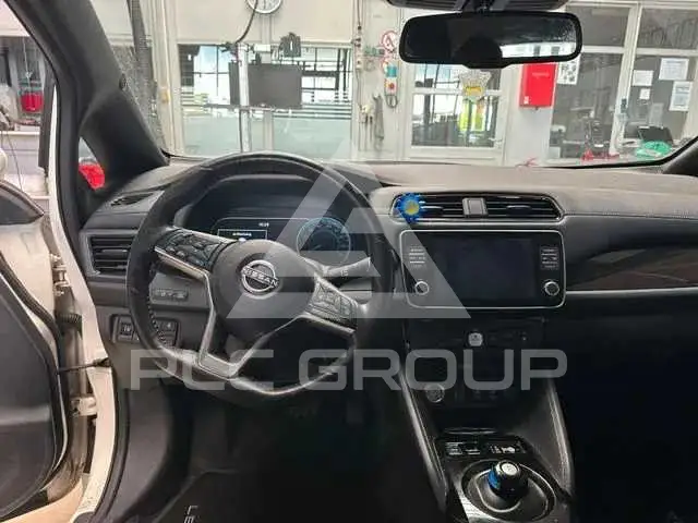 2022 Nissan LEAF