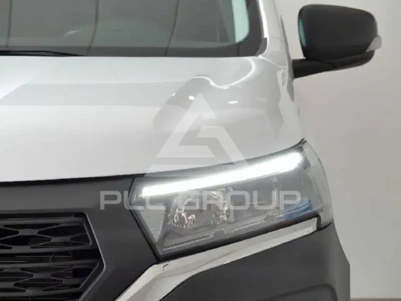 2022 Nissan TOWNSTAR