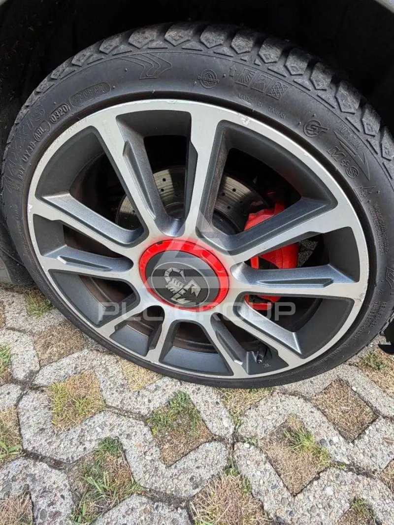 2022 Abarth 595