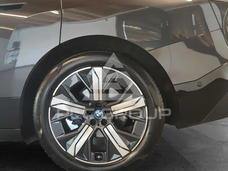2022 BMW iX
