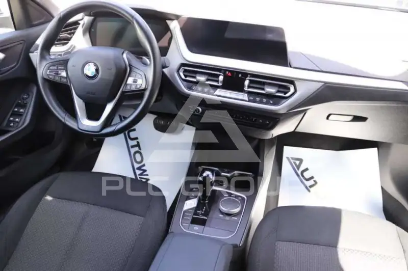 2022 BMW 218