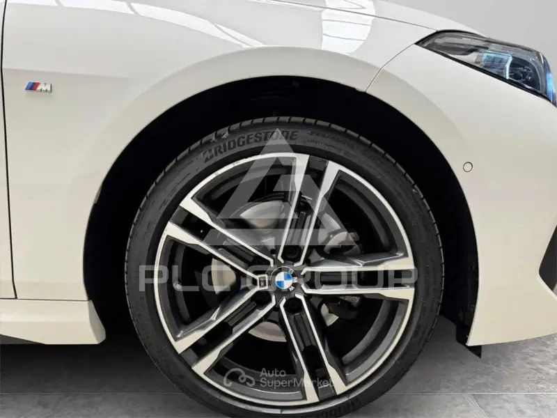 2022 BMW 218