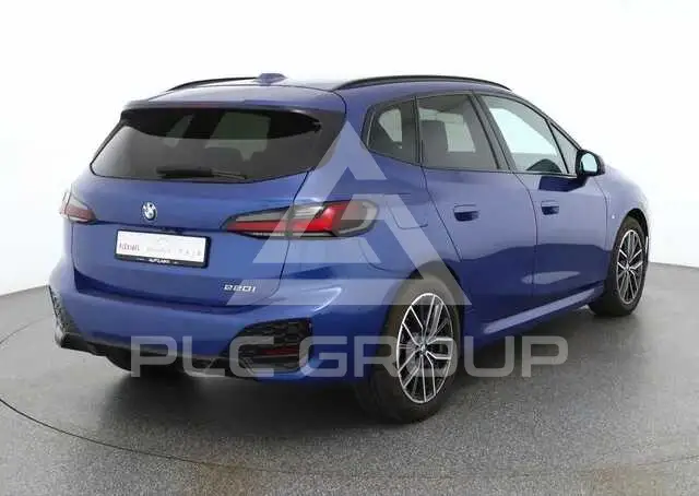 2022 BMW 218