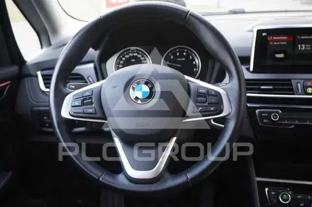 2022 BMW 218