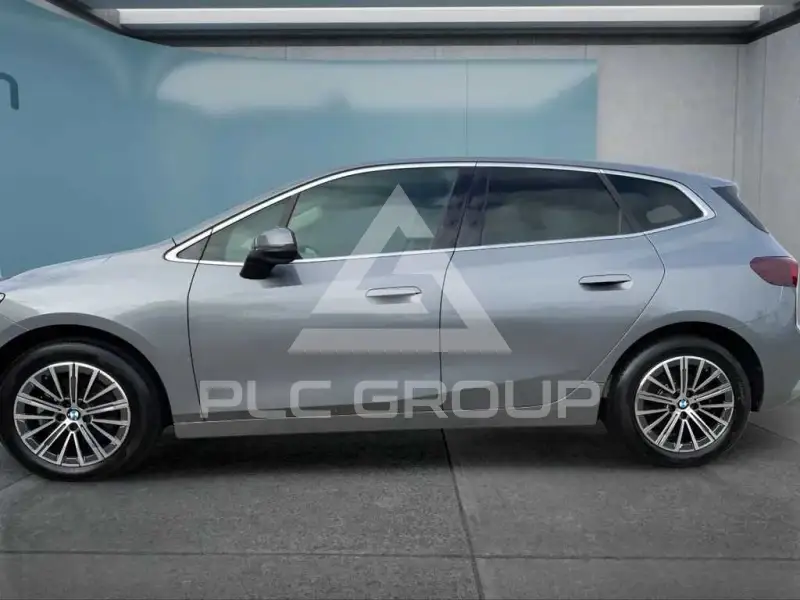 2022 BMW 218