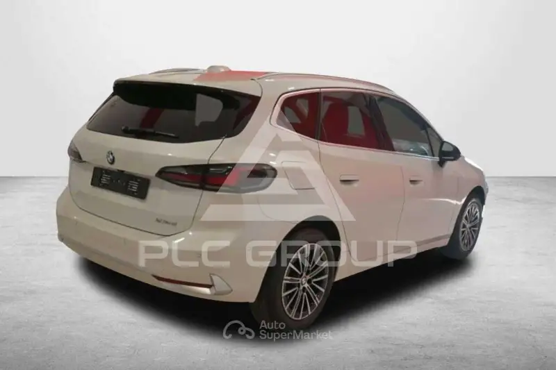 2022 BMW 218