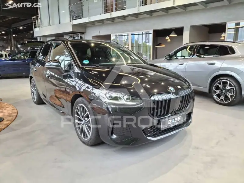 2022 BMW 218
