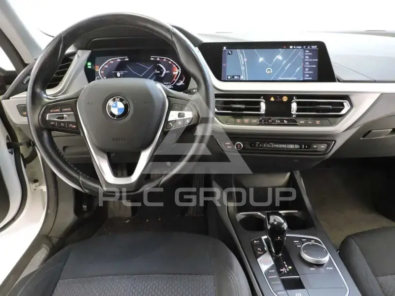 2022 BMW 218